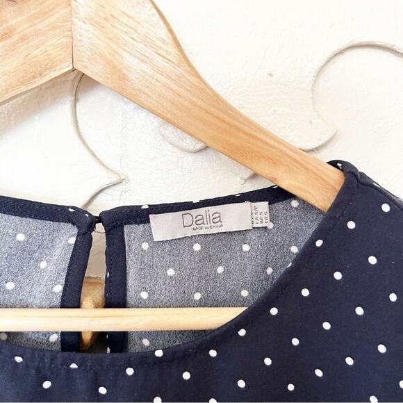 Dalia Navy Blue White Polka-Dot Short Sleeve Round Neck Pullover Top Blouse Sz S - Picture 4 of 4